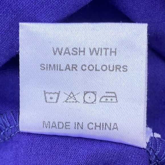 Fifth Parallel MOLAA Latin American Rhinestone T-Shirt. Size Large. NWT! - Picture 5 of 5